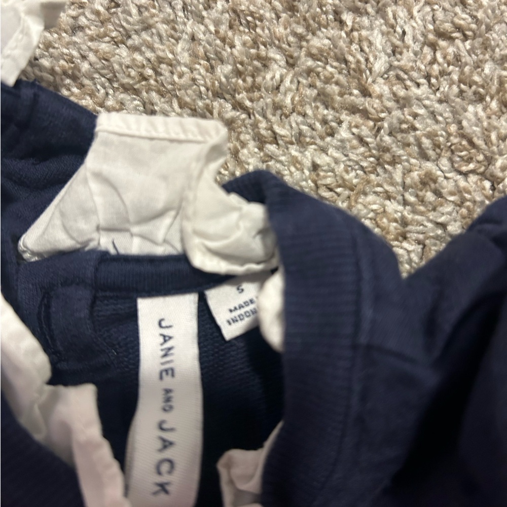 Holiday clothes bundle - Picture 6 of 7